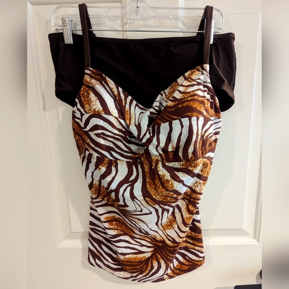 Pineapple Bay Women's Two-Piece Bathing Suit (16) - Picture 1 of 7